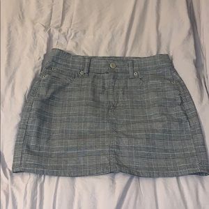 American eagle gray plaid skirt